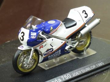 Afbeelding van Joey Dunlop Honda RFV750 1985 1:24