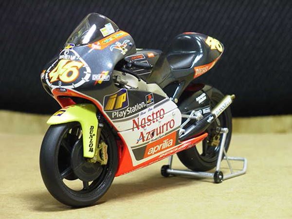 Miniature Minichamps Aprilia RSW 250cc, Valentino Rossi, échelle 1/12, 1999, Occasion