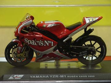 Afbeelding van Ruben Xaus Yamaha YZR M1 2005 1:24