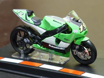 Afbeelding van Olivier Jacque Kawasaki ZXR-R 2005 1:24