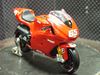 Picture of Loris Capirossi Ducati desmosedici 2005 1:18 31553