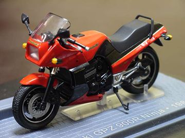 Afbeelding van Kawasaki GPZ900R 1:24