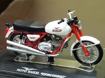 Afbeelding van Moto Guzzi New Falcone civile 1:24