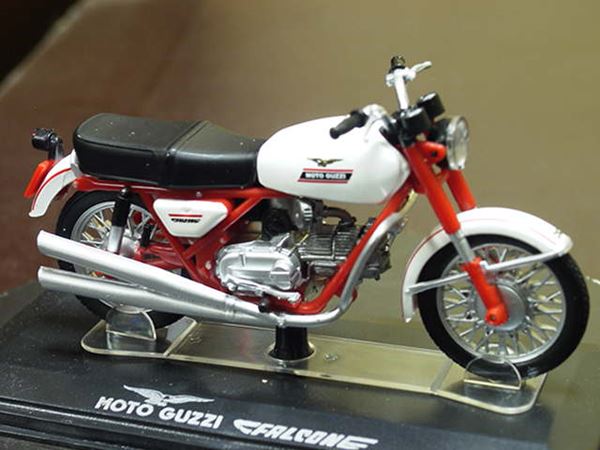 Picture of Moto Guzzi New Falcone civile 1:24