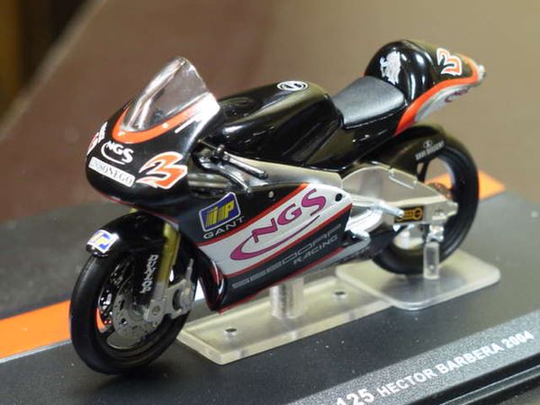 Picture of Hector Barbera Aprilia 125 2004 1:24