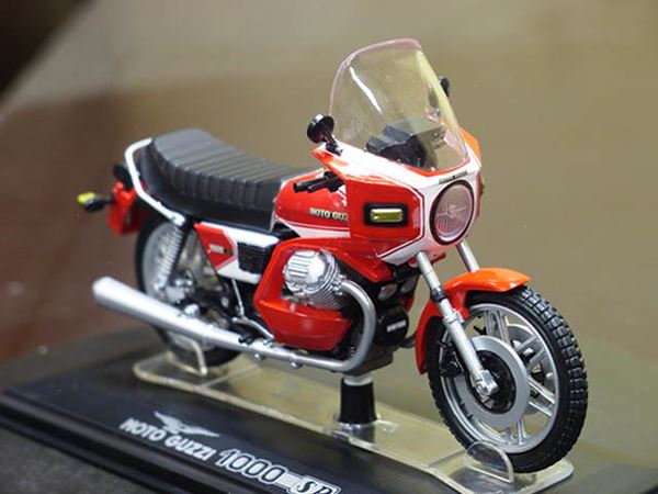 Picture of Moto Guzzi 1000 SP 1:24