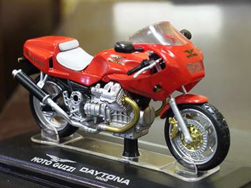 Afbeelding van Moto Guzzi Daytona 1000 1:24 blister