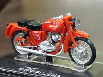 Afbeelding van Moto Guzzi Lodola 1:24 blister