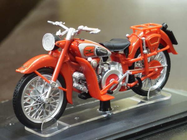 Picture of Moto Guzzi Astore 1:24