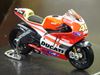 Picture of Valentino Rossi Ducati Desmosedici 2011 1:18 31579