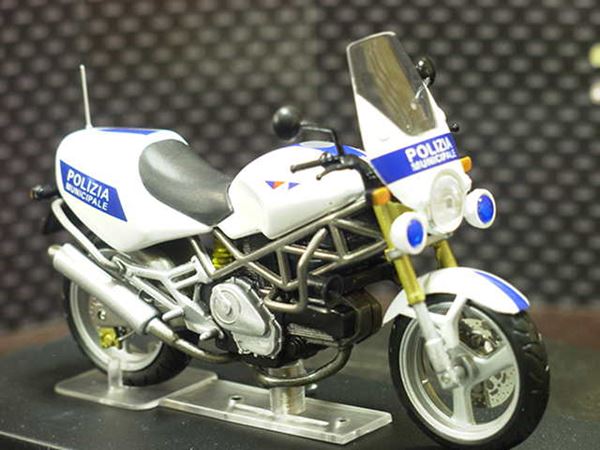 Picture of Ducati 600 Monster Polizia 1:24