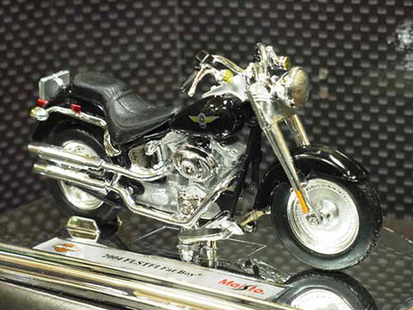 Picture of Harley FLSTFI Fat Boy 2004 1:18 (65)