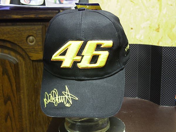 Picture of Valentino Rossi cap pet nr 46 signature 201304