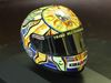 Picture of Valentino Rossi  AGV helm 2008 1:8 398080046