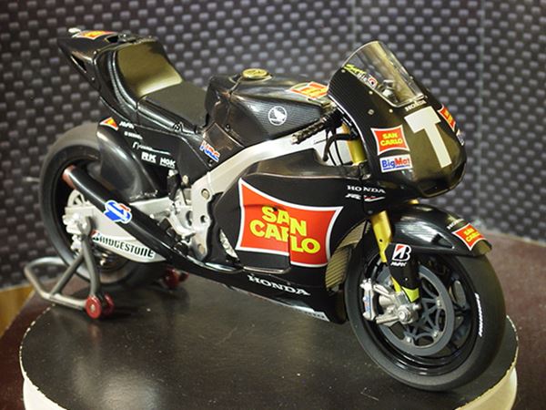 Marco Simoncelli Honda RC212V 2011 Test 1:12 Marco Simoncelli Honda RC212V 2011 Test 1:12