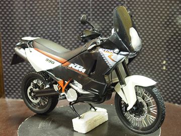 Afbeelding van KTM 990 Adventure 1:12