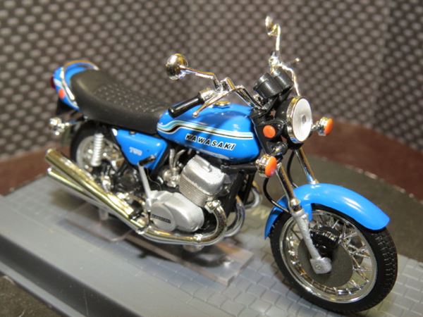 Picture of Kawasaki 750 Mach IV 1969 1:24 IXO