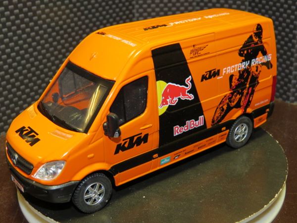 Picture of KTM Red Bull racing van 1:38