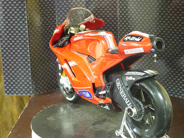 ducati desmosedici casey stoner