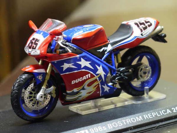 Picture of Ben Bostrom Ducati 998s 2002 1:24