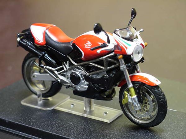 Picture of Ducati Monster S4 Carl Fogarty 1:24