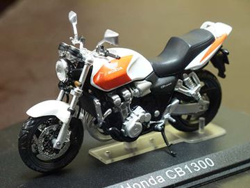 Afbeelding van Honda CB1300 1:24