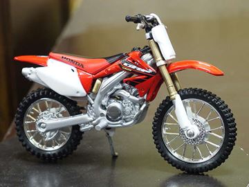 Afbeelding van Honda CRF450R 1:18 bburago