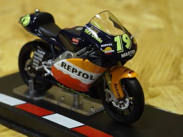 Afbeelding van Sebastiaan Porto Aprilia RSW250 2005 1:24