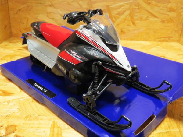 Picture of Yamaha FX Snowmobile / sneeuwscooter