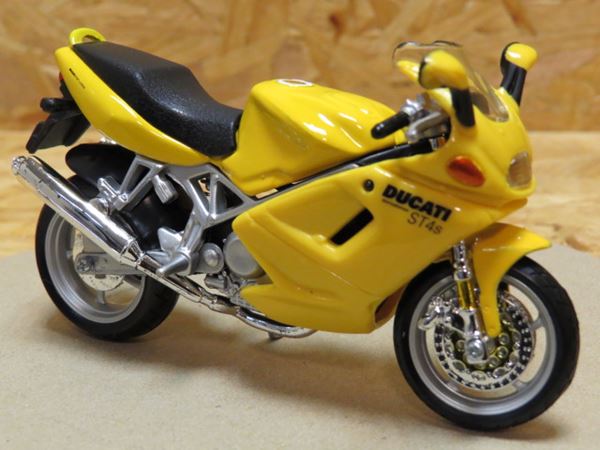 Picture of Ducati ST4s ST4 s yellow 1:18