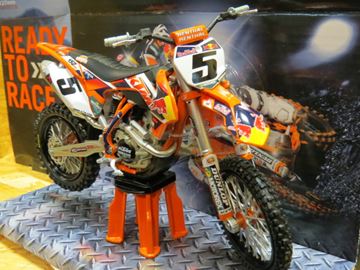 Afbeelding van Ryan Dungey #5 KTM 450 SX-F 2014 Red Bull team 1:12 6067