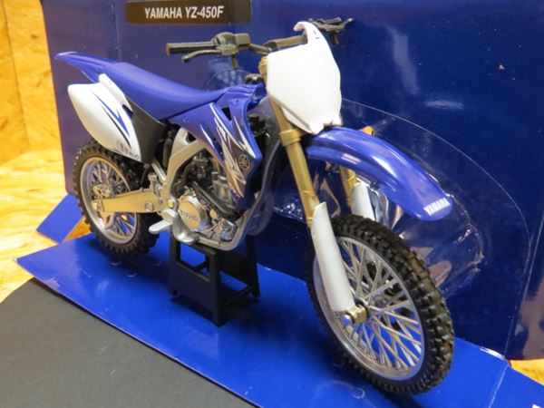 Picture of Yamaha YZ450F 1:12 57233
