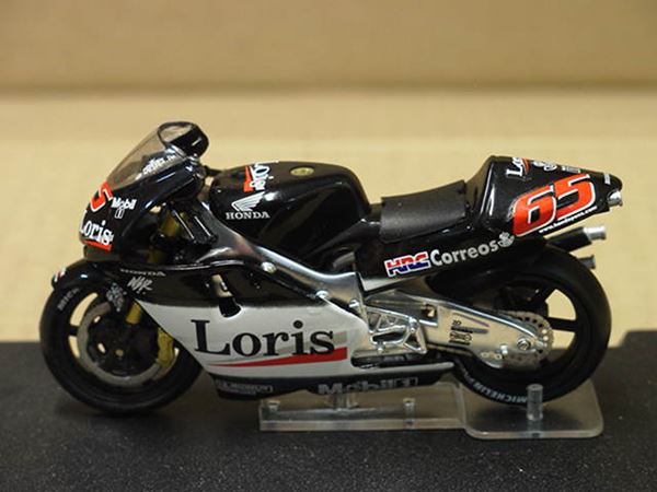 Picture of Loris Capirossi Honda NSR500 2002 1:24