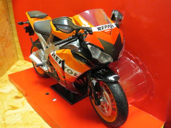 Picture of Honda CBR1000RR Fireblade Repsol 1:6