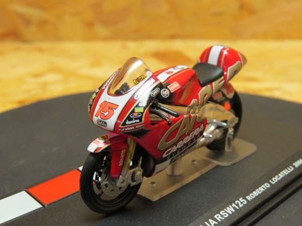 Picture of Roberto Locatelli Aprilia RSW125 2004 1:24