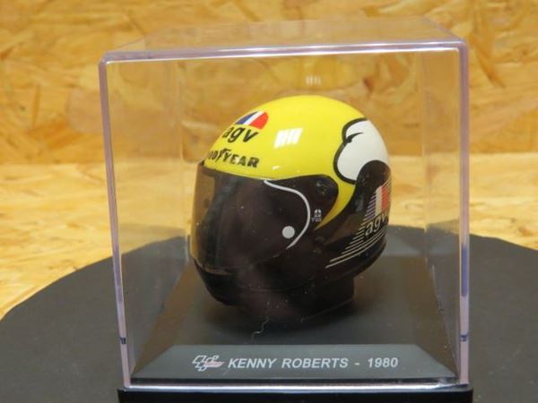 Picture of Kenny Roberts sr. AGV  helmet 1980 1:5