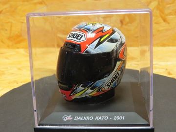 Afbeelding van Daijiro Kato Shoei helmet 2001 1:5