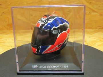 Afbeelding van Mick Doohan Arai helmet 1998 1:5