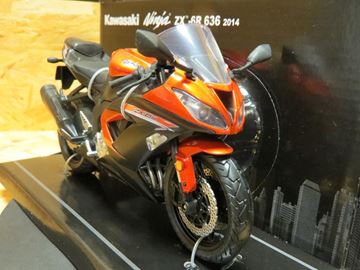 Afbeelding van Kawasaki Ninja ZX-6R 636 red/blk 1:12 605502