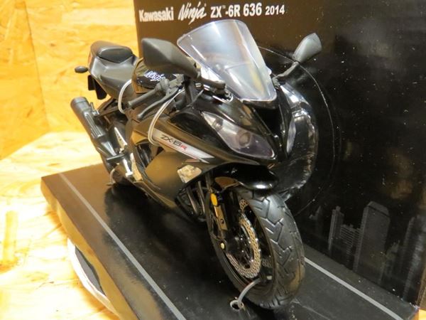 Picture of Kawasaki Ninja ZX-6R 636 black 1:12 605503
