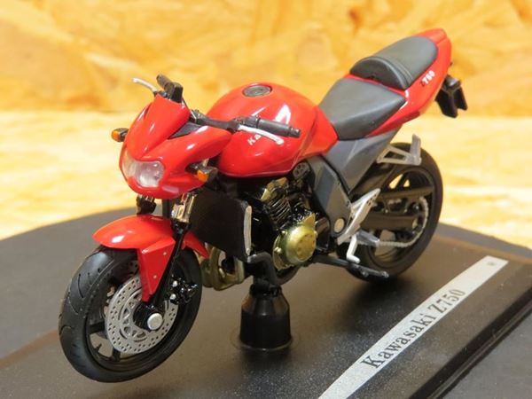 Kawasaki Z750S カワサキ ミニチュアバイク完成品 1:18 【公式通販】