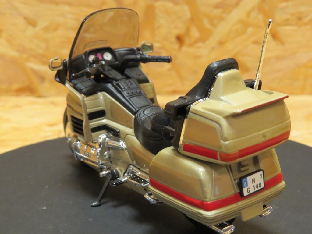 Honda GL1500 1:18