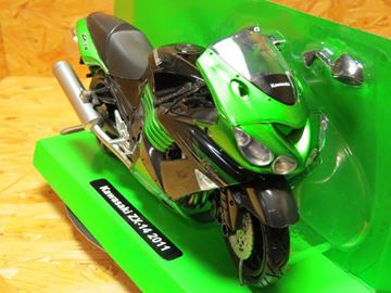 Afbeelding van Kawasaki ZZR1400 ZX14 1:12 57433 black/green