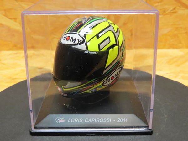 Picture of Loris Capirossi Suomy helmet 2011 1:5