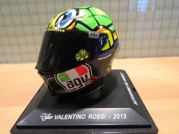 Picture of Valentino Rossi AGV helmet 2013 Mugello 1:5