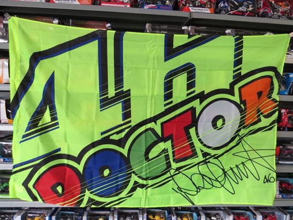 Picture of Valentino Rossi 46 the doctor vlag flag VRUFG265903