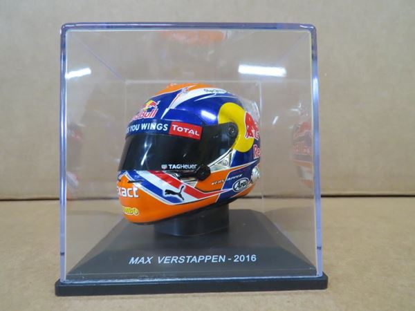 Picture of Max Verstappen F-1 2016 Spa Francorchamps Arai helm 1:5 Spark