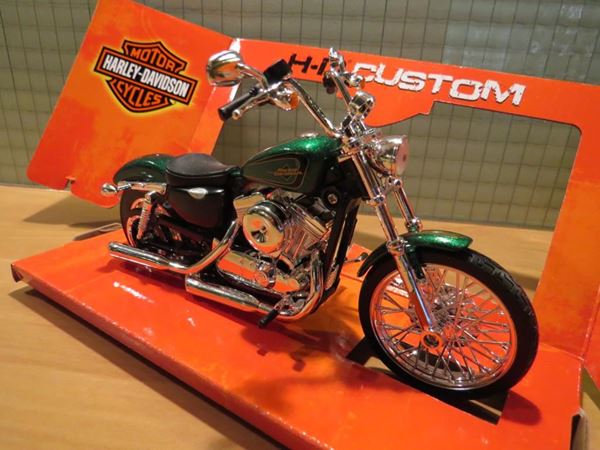 Picture of Harley Davidson XL1200V Seventy Two 2013 1:12 32335