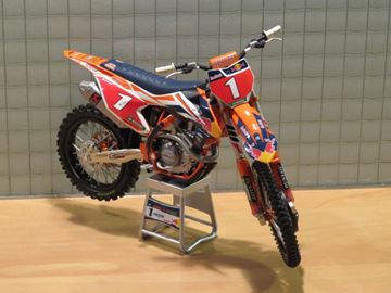 Afbeelding van Ryan Dungey #1 KTM 450 SX-F 2017 red bull team 1:12