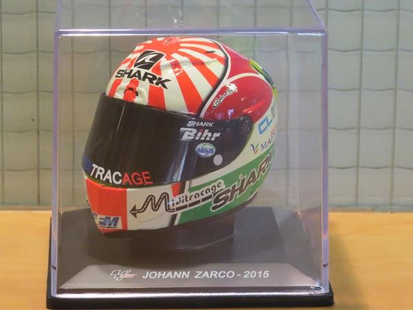 Picture of Johann Zarco Shark helmet 2015 1:5